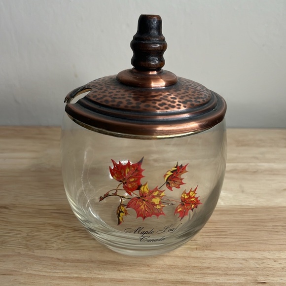 Vintage “Maple Leaf Canada” Glass and copper Jam Jar W/ Lid And Spoon and plate - Picture 7 of 11